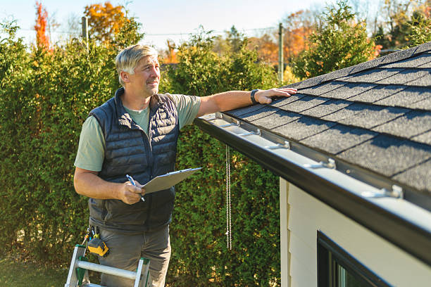 Professional Roofing technician working in Auburn, CA